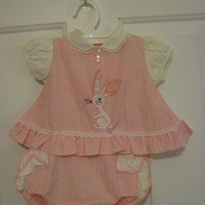 Girls Classic 2 Piece Seersucke  Romper 9 Month size